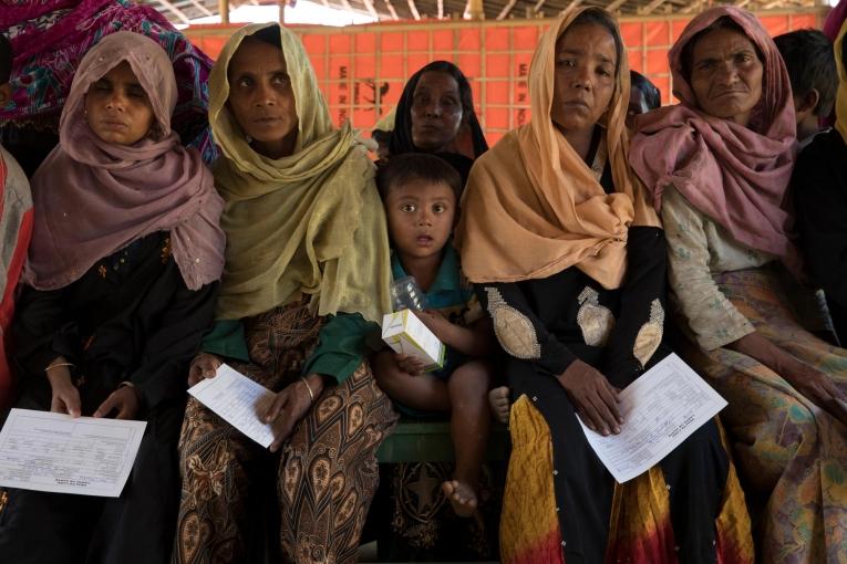 Des patients dans un centre de santé MSF. Bangladesh. Janvier 2018.
