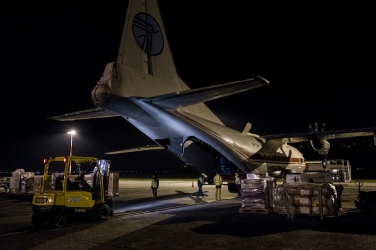 Un avion cargo MSF en partance pour les Philippines.