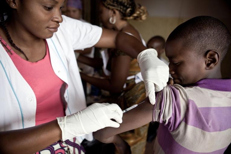 Vaccination contre la rougeole organisée par MSF à Lubumbashi en République démocratique du Congo  Février 2011