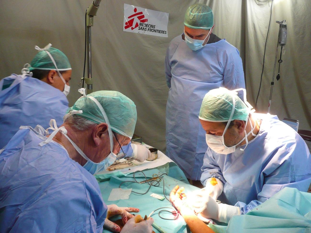 chirurgie de la main à Gaza, Palestine Arnaud Drouart MSF