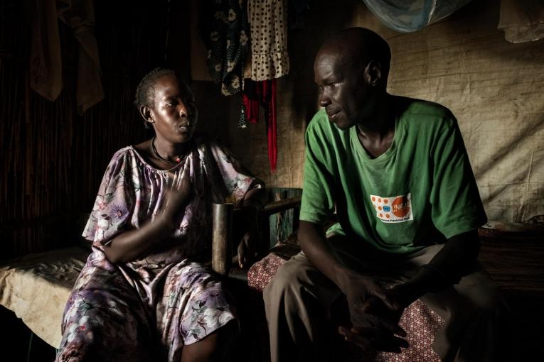 Kuany et sa famille étaient parmi la première vague de civils à venir trouver refuge dans le camp de protection des civils de Bentiu en 2013.
 © Peter Bauza