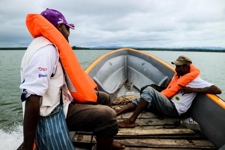 De nombreux villages ne sont accessibles que par bateau, ce qui rend difficile pour certains patients de se rendre aux centres de santé.&nbsp;
 © Sara Bechstein/MSF