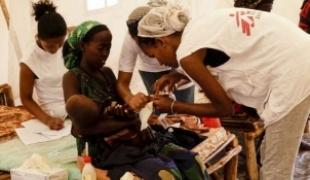 Face à la crise nutritionnelle qui sévit en Somalie Médecins Sans Frontières (MSF) appelle les parties présentes en Somalie les pays voisins et la communauté internationale à renforcer sensiblement l'aide destinée à la population somalienne dans 