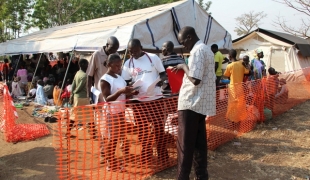 Centre de santé MSF dans le camp de Dzaipi