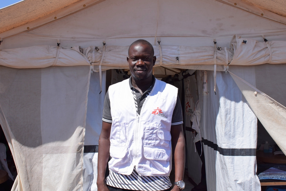 Enosh, Ougandais de 39 ans, est directeur de la policlinique de MSF au camp de réfugiés Bidi Bidi