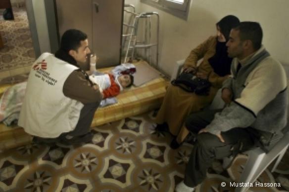 Le 18 janvier 2009, soit 22 jours apres le début de l'offensive israélienne, l'arret des bombardements a permis a MSF de renforcer ses activités medicales dans la bande de Gaza.