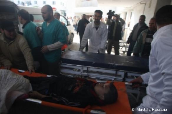 Arrivée de blessés à l'hôpital Al Shifa, Gaza ville.