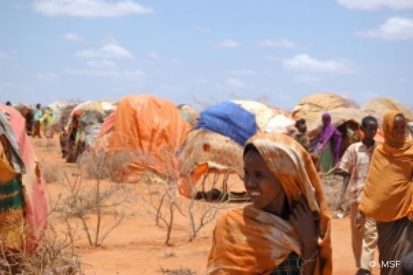 Région Somali, septembre 2008. Les populations déplacées affluent autour de Wardher, en quête d'eau et de nourriture.