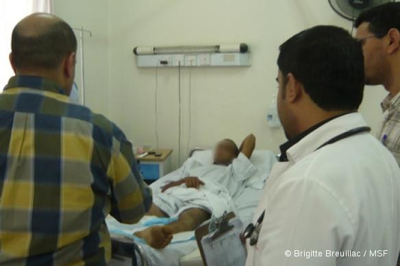 Blessé syrien qui a été opéré dans l'hôpital d'Amman