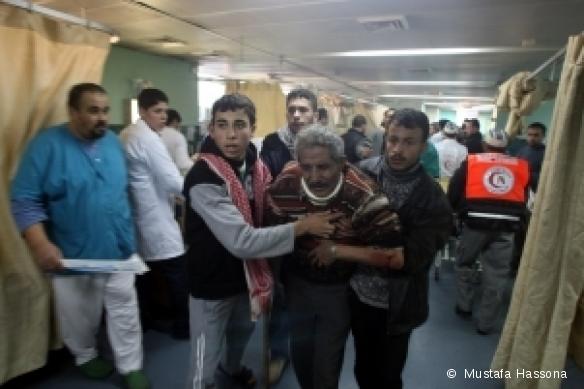 Arrivée de blessés à l'hôpital Al Shifa, Gaza ville.