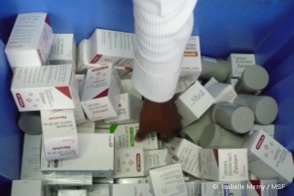 Pharmacie de l' hôpital de district de Chiradzulu, au Malawi. MSF travaille dans le  sud du pays, où près d'une personne sur sept est infectée par le virus du VIH/sida.