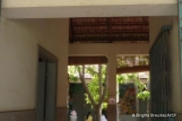 MSF a transféré ses activités médicales du programme sida à l'hôpital AKS - Phnom Penh 2010