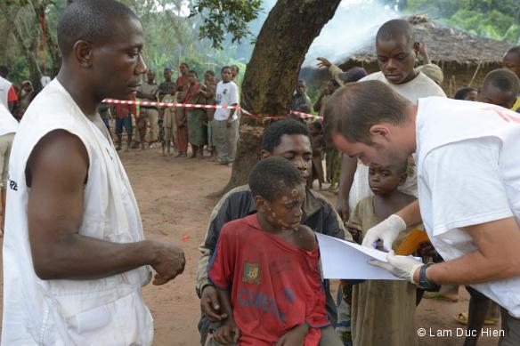 Campagne de traitement du pian chez les pygmées au Congo-Brazzaville. 2012
