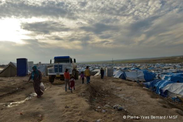 Le camp de réfugiés syriens est surpeuplé et l'aide insuffisante