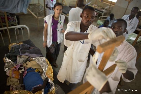MSF soutient l'hôpital de Batangafo hôpital (170 lits) - Juin 2013