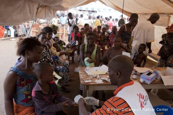 Dispensaire MSF dans le camp de Douékoué