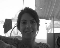 Inès, pharmacienne