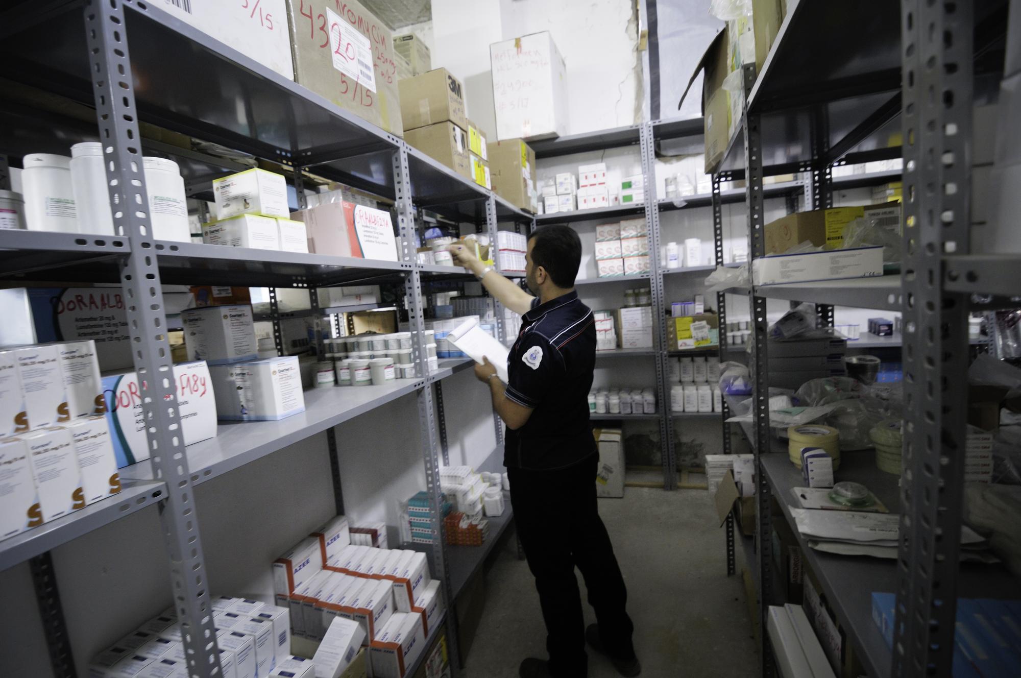 Pharmacy Dispenser M decins Sans Fronti res