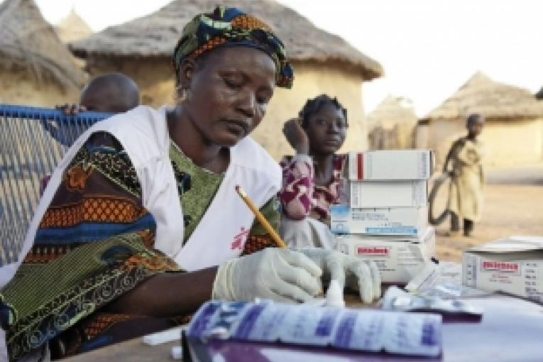 Mali décembre 2009. Le paludisme y est en problème majeur pendant la saison des pluies