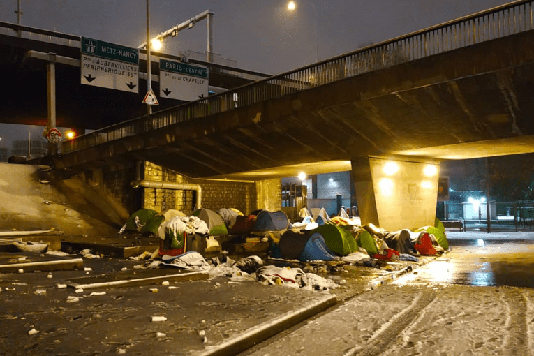 Un camp informel à Paris