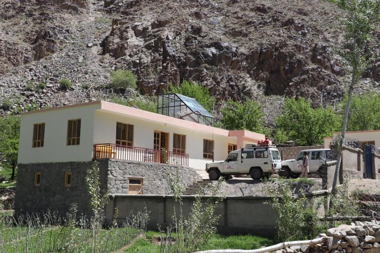 Fin 2022, MSF a construit un centre de santé secondaire dans la vallée de Baghak, dans le district de Shibar, province de Bamyan. Afghanistan, avril 2025