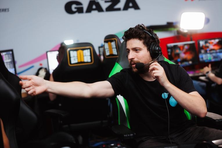 Le streamer Lutti lors de l'événement caritatif Race For Gaza