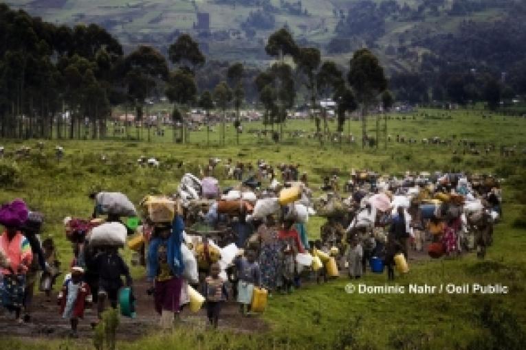 Nord Kivu 27 octobre 2008. Des dizaines de milliers de personnes sont jetées sur les routes.