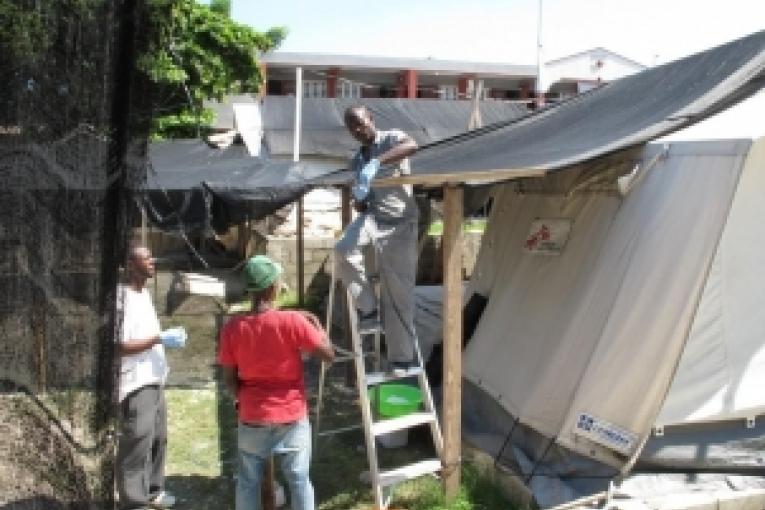 Dans un centre de traitement du choléra à Port au Prince le 24 octobre 2010.