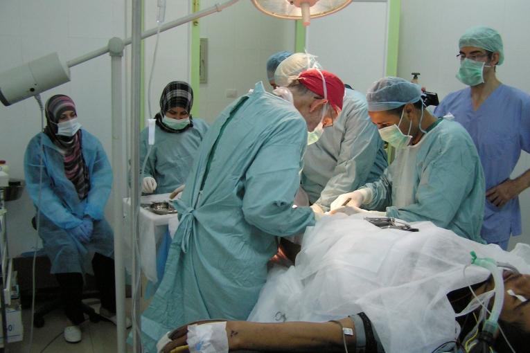 Dans l'hôpital d'Abbad à Misrata MSF a commencé fin avril à faire de la chirurgie orthopédique et de traumatologie Libye mai 2011
