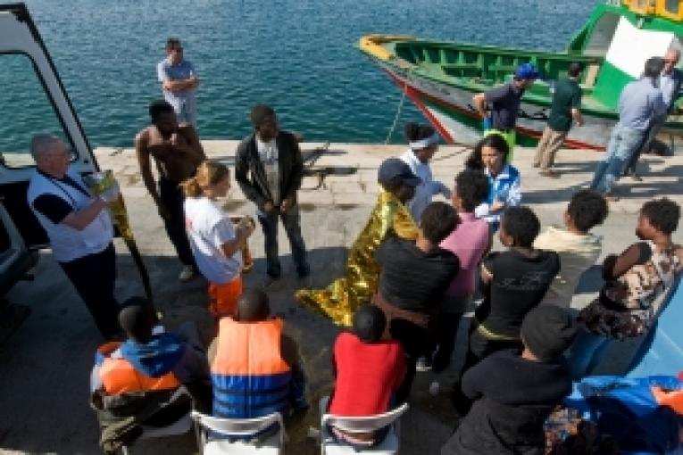 Alors que le lancement de l'Union pour la Méditérranée est prévu ce samedi lors du sommet de Paris Médecins Sans Frontières (MSF) demande l'amélioration de façon urgente des conditions d'accueil des migrants atteignant les côtes du sud de l'Europ