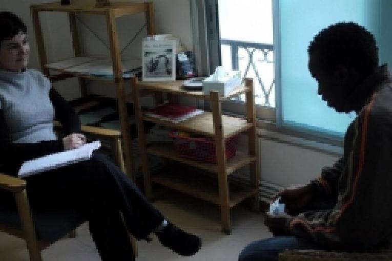 Au centre d\'écoute et de soins de MSF à Paris janvier 2010