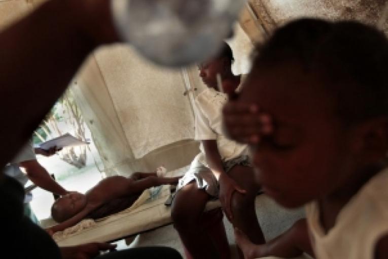 Dans le centre du traitement du choléra de Tabarre à Port au Prince le 23 novembre 2010.