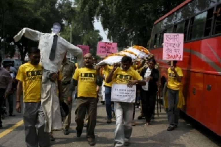 Des patients et des activistes ont protesté contre l\'accord de libre échange à New Delhi en octobre 2010