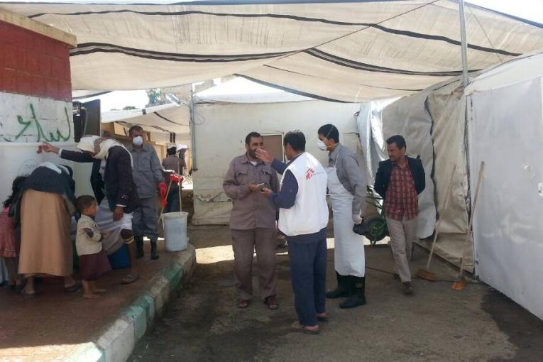 Les équipes de Médecins Sans Frontières reçoivent et traitent un nombre croissant de cas de choléra et de diarrhée aqueuse aiguë dans les gouvernorats d’Amran Hajjah Al Dhale Taiz et Ibb. Le nombre de patients a considérablement augmenté au cou
