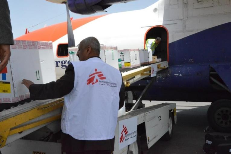 Un avion MSF transportant du matériel médical d’urgence a pu atterrir à Sanaa 13 avril 2015