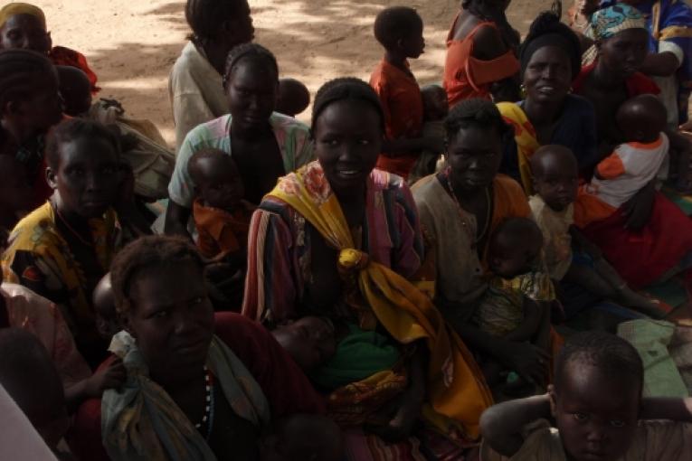 Le temps du retour n’est pas encore arrivé pour Ayelle et sa famille. Alors que le sud du Soudan était en guerre avec le nord elle avait fui les combats et s’était réfugiée au sud Darfour. Après dix ans d’exil elle est revenue chez elle dans l