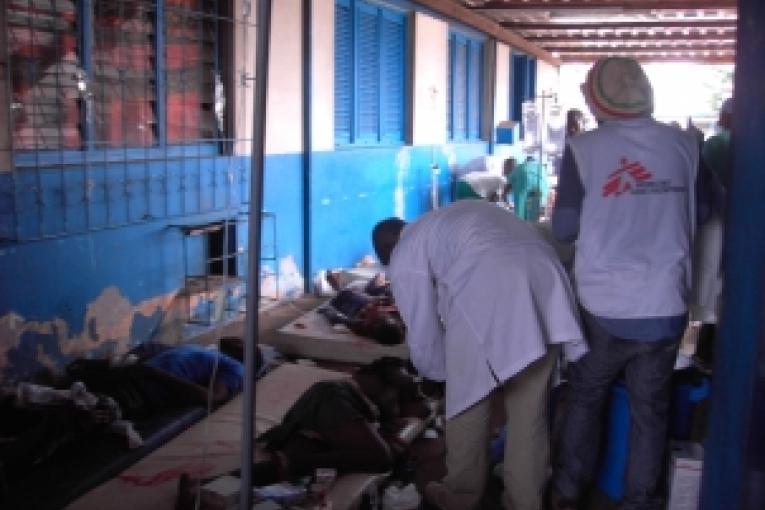 Médecins Sans Frontières appelle les forces belligérantes à prendre toutes les mesures nécessaires pour que d’une part ses équipes médicales puissent circuler sans entrave à Abidjan et dans les zones touchées par les violences et que d’autre 