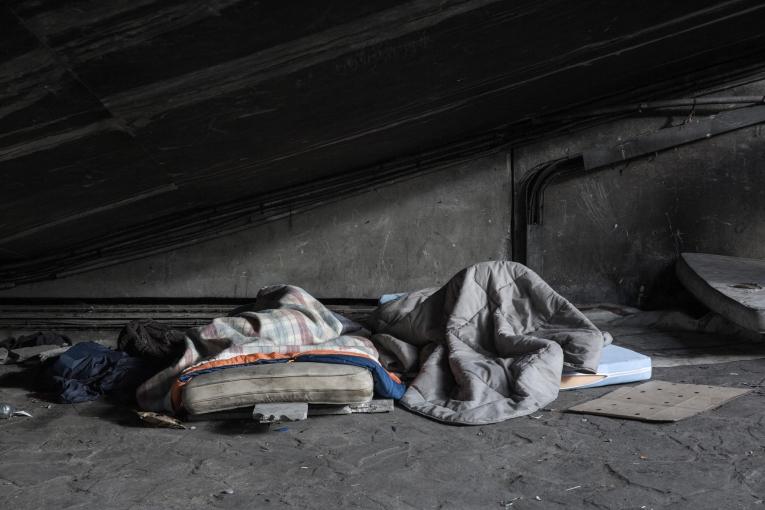 Campement informel à la Porte de la Chapelle. Paris. Décembre 2017. 