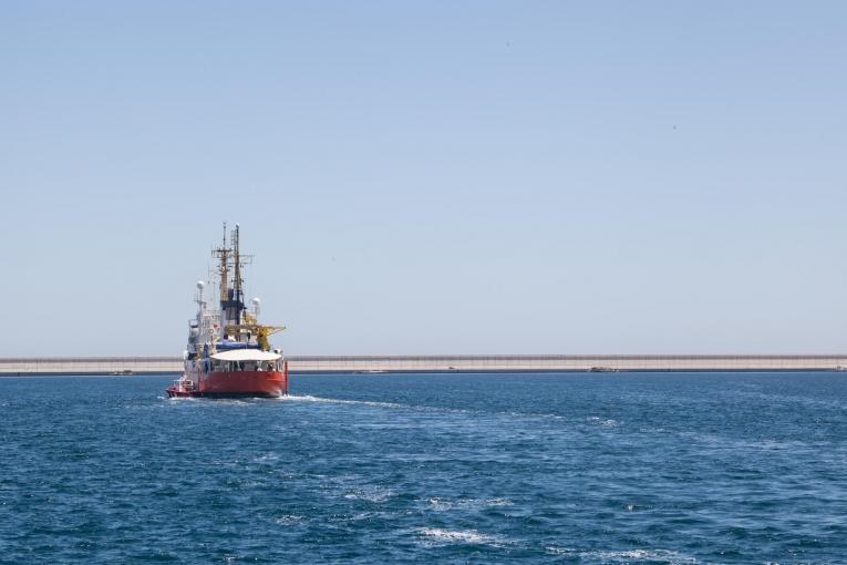 Aquarius leaves Valencia to SAR