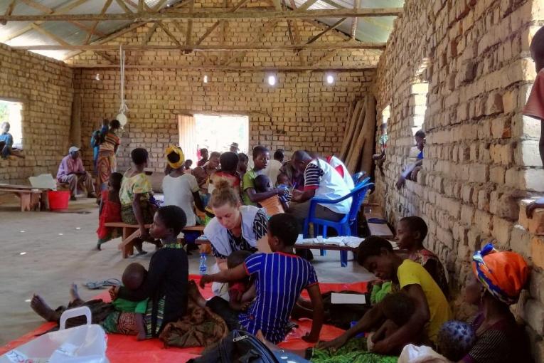 Une clinique mobile pour les enfants de moins de 5 ans dans la ville de Bangur située dans la zone de santé de Mukanga. République démocratique du Congo. 2019.
