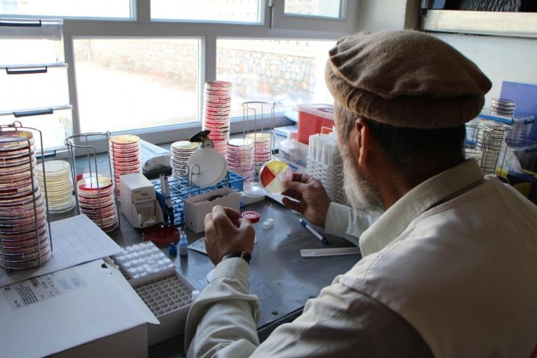 Laboratoire de microbiologie Afghanistan