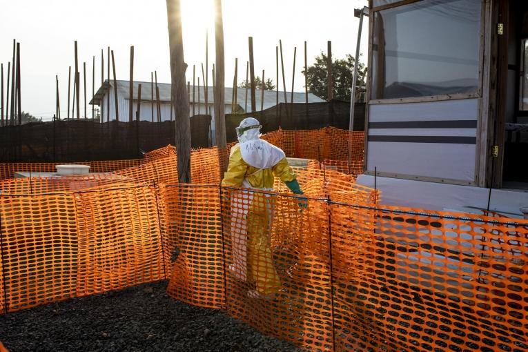 Ebola: quelle réponse humanitaire en RDC un an après le début de l'épidémie? 