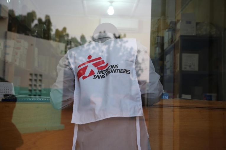 Un travailleur MSF dans le centre de santé de Douentza. 2017. Mali.