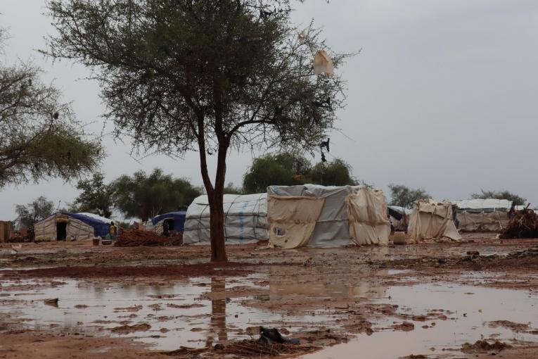 Vue d'un camp de personnes déplacées au Burkina Faso. 2021.