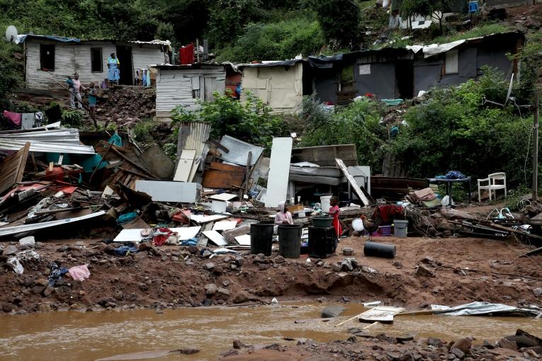 Vue d'une habitation détruite suite aux inondations. Afrique du Sud. 2022.