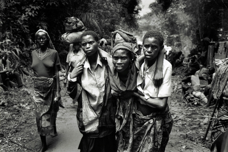 Réfugiés rwandais dans le village de Biaro. 1997.