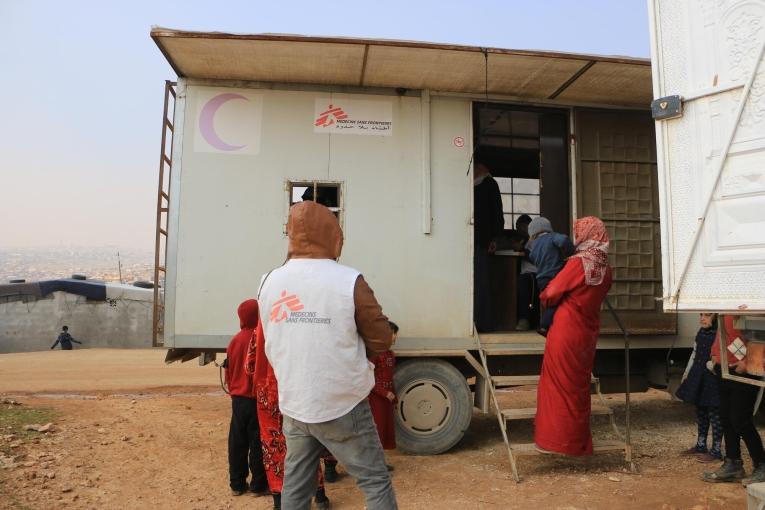 Mobile clinic in Al-Fuqara camp in Al-Dana area