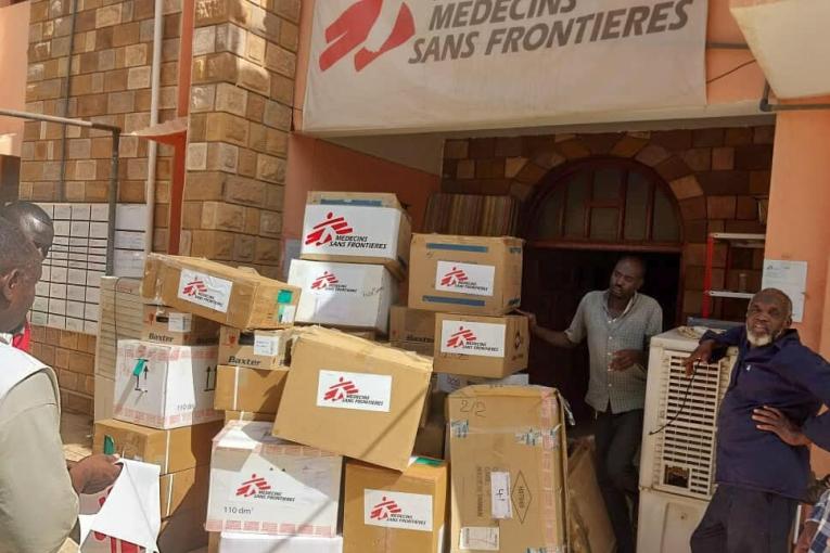 Depuis le mois de mai, MSF a fait don de matériel médical, de médicaments et de kits pédiatriques à l'hôpital Al Rahji dans la localité d'Umbada, dans l'État de Khartoum.