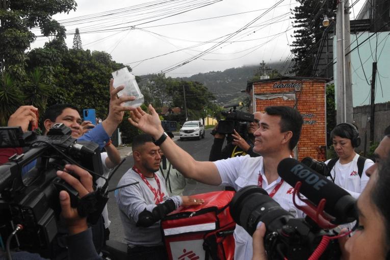 Lutter contre la dengue grâce à des moustiques: au Honduras, MSF participe à l'introduction d'une technique innovante