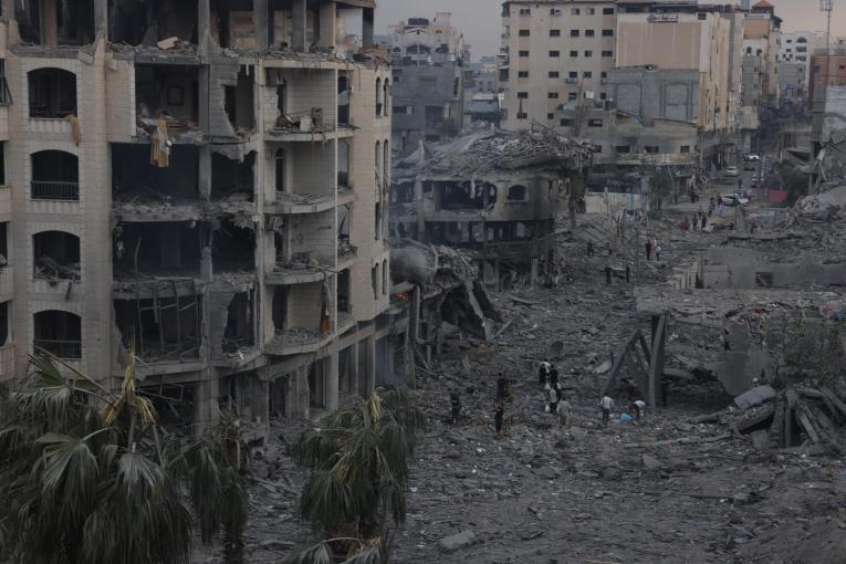 De nombreuses personnes ont perdu leur habitation et des membres de leur famille lors des bombardements sur la bande de Gaza. 